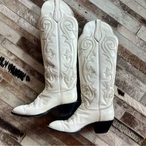 Vintage Hondo Women’s White Knee-High Western Boots - size 6 1/2 (EUC)